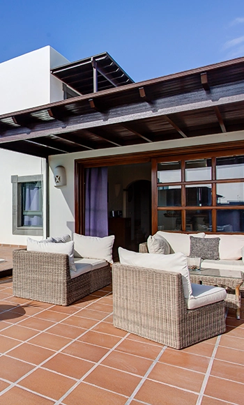 Furnished covered terrace Covered terrace of Hipoclub Villa Zafiro 34